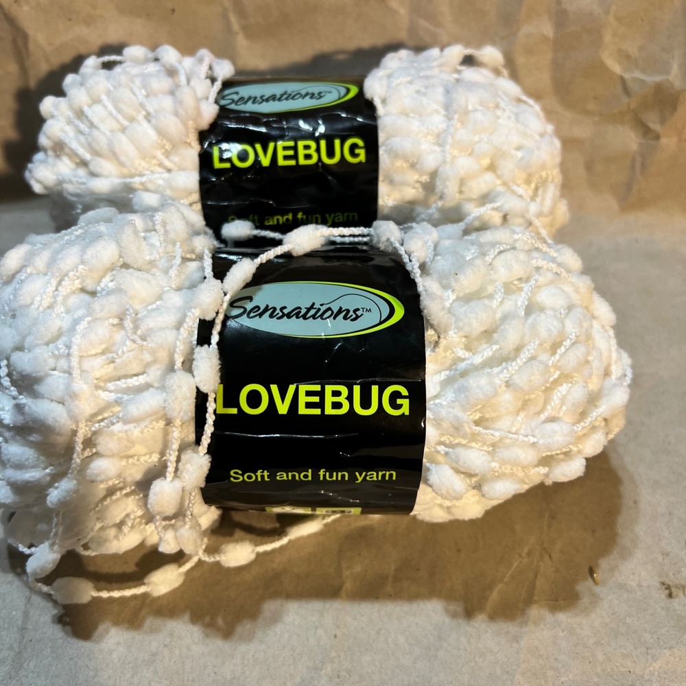 Sensations 2 Skeins Lovebug Yarn White Bulky Polyester Pom Pom‎ Texture 102yd